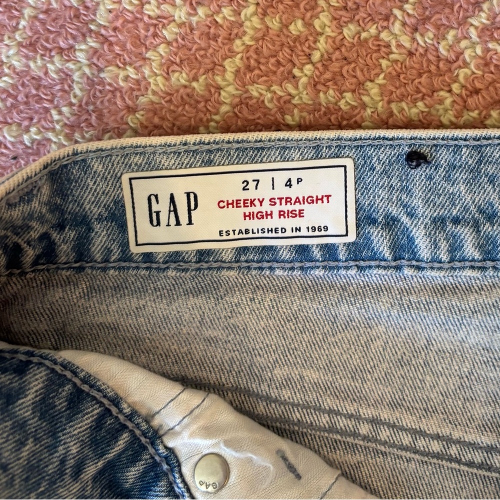 GAP Blue Cheeky Straight-Leg High Rise Jeans with Vintage Appeal - Picture 2 of 4
